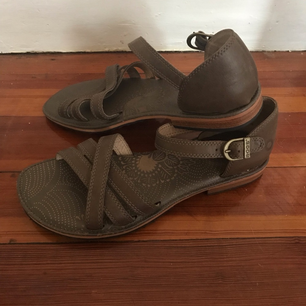 BOGS Nashville closed heel sandal (NEW)